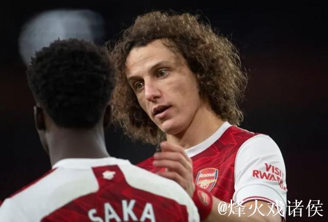 萨卡：大卫-路易斯对我影响最大