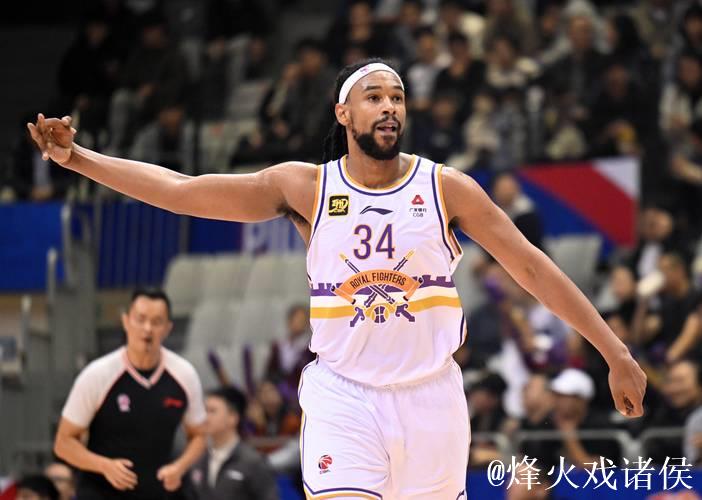 萨林杰29+17+8深圳力克山东 北控送江苏6连败 萨林杰29+17+8深圳力克山东 北控送江苏6连败