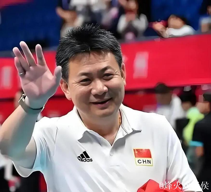 上海完胜辽宁，三核心发力，蔡斌点评，18岁新秀惊艳首秀