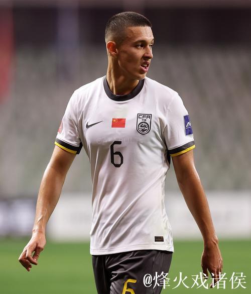 伊万反复犹豫如何用好王钰栋 忽边忽中?陷入两难! 伊万反复犹豫如何用好王钰栋 忽边忽中?陷入两难!